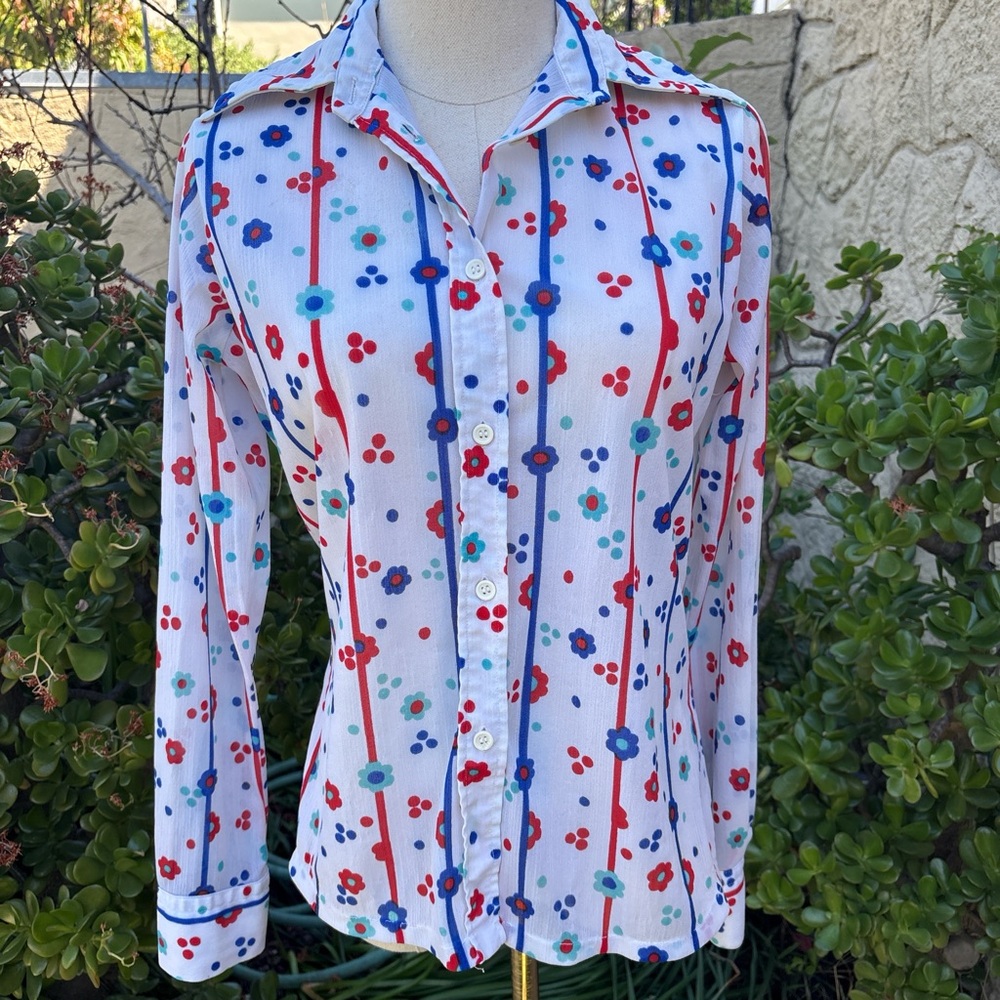 70s VTG White Flower Power Collared Shirt sz Medium